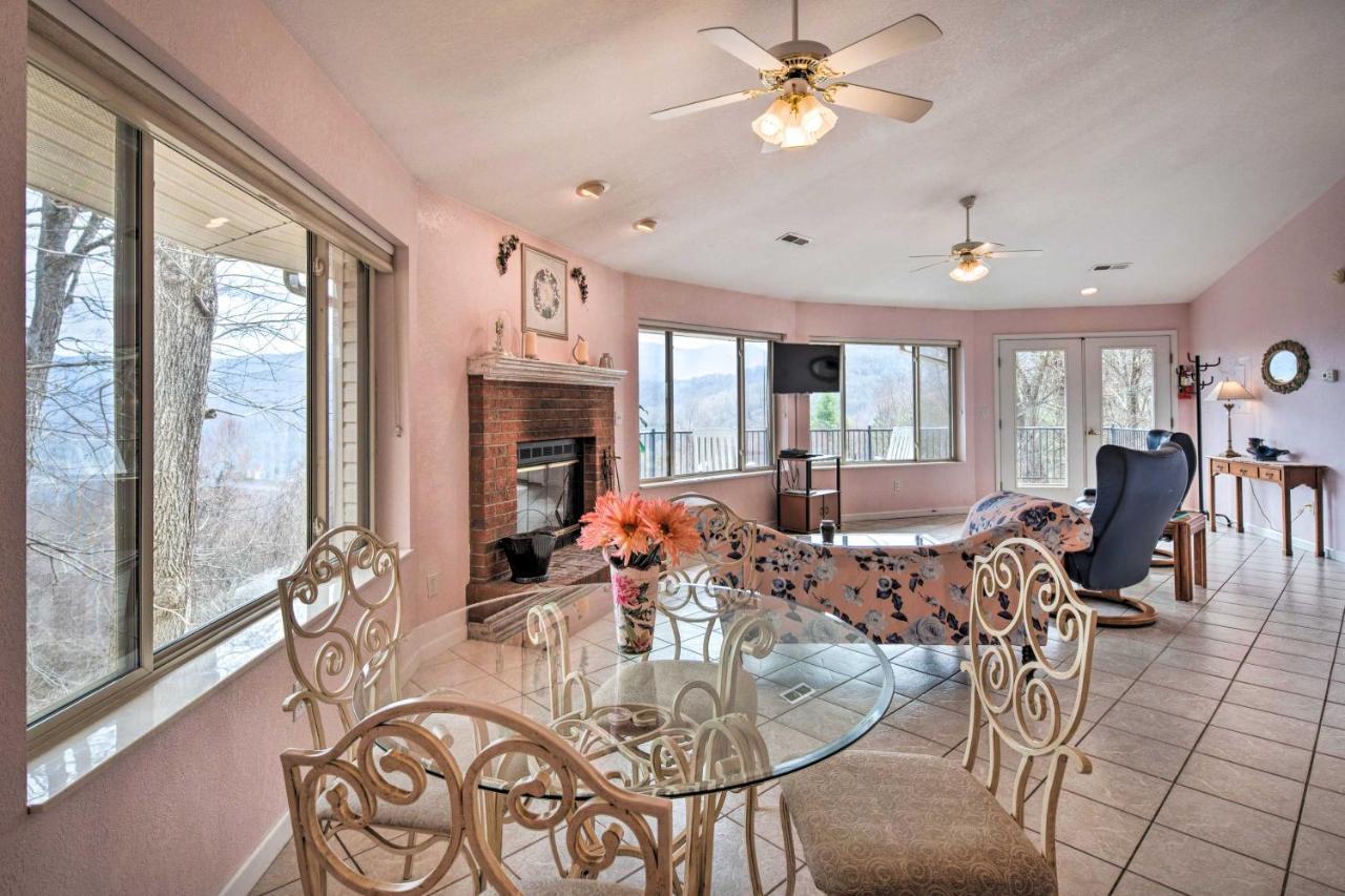 Charming Burnsville Apt With Mountain Views And Deck! Екстериор снимка