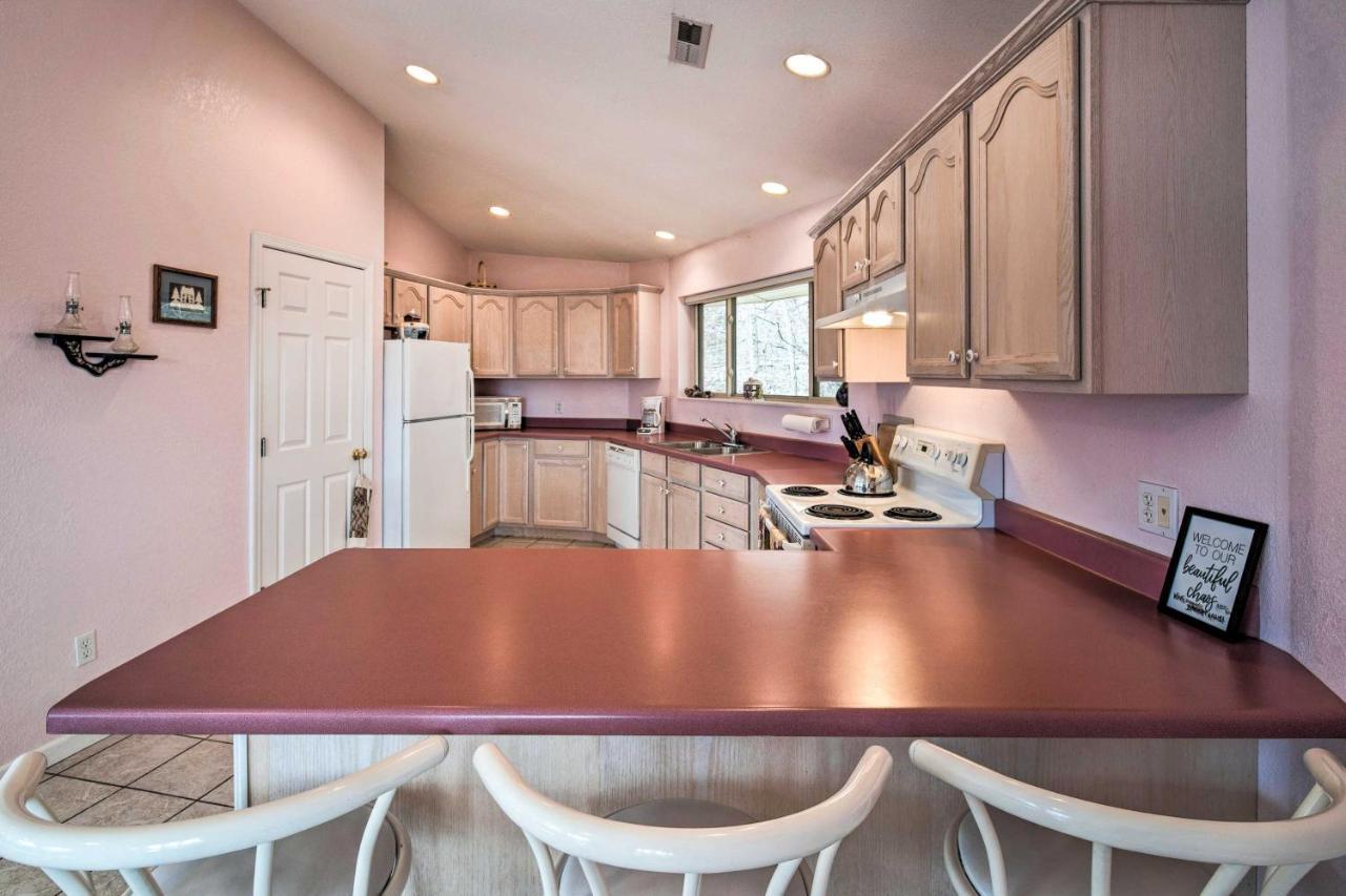 Charming Burnsville Apt With Mountain Views And Deck! Екстериор снимка