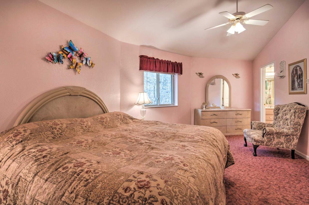 Charming Burnsville Apt With Mountain Views And Deck! Екстериор снимка