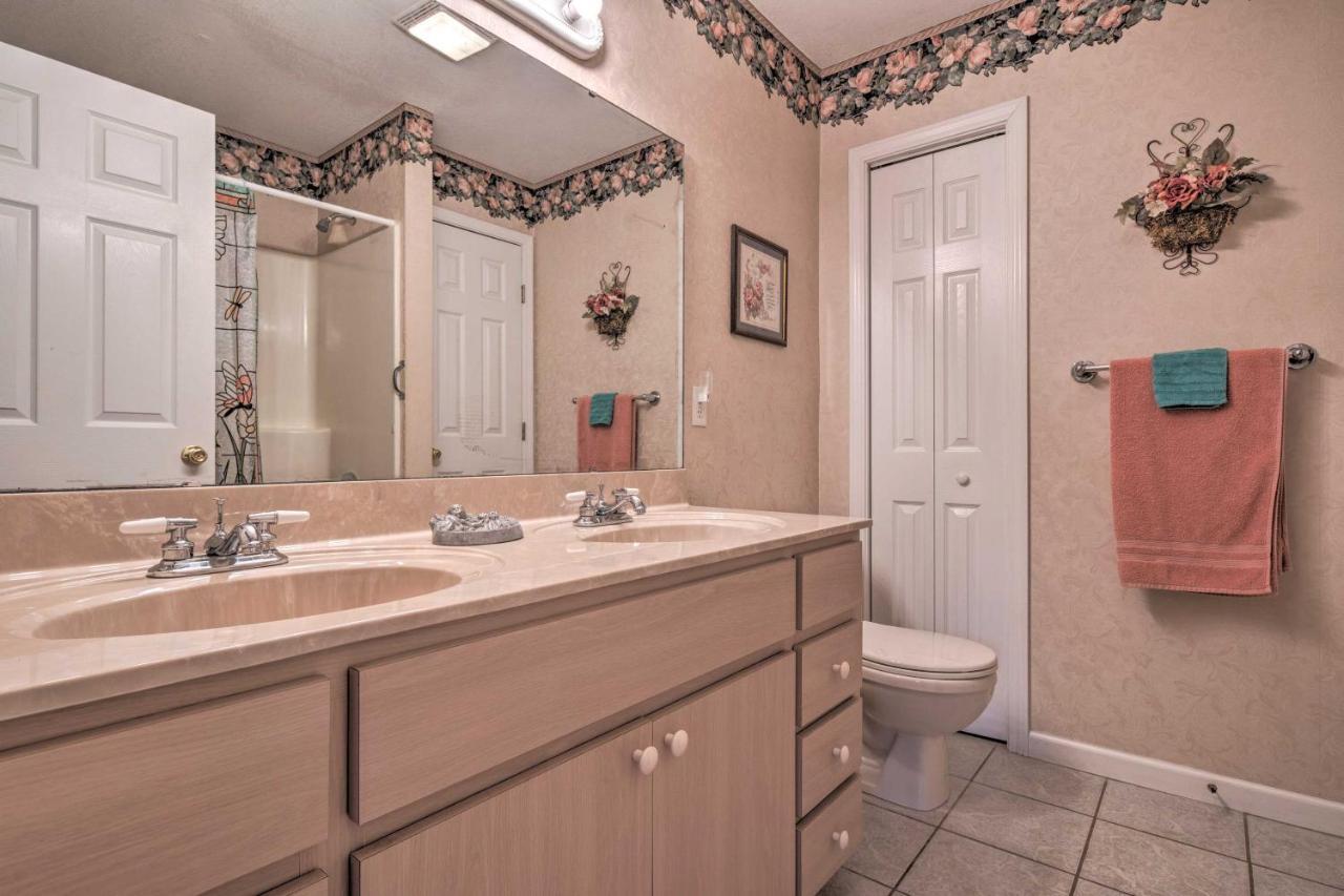 Charming Burnsville Apt With Mountain Views And Deck! Екстериор снимка